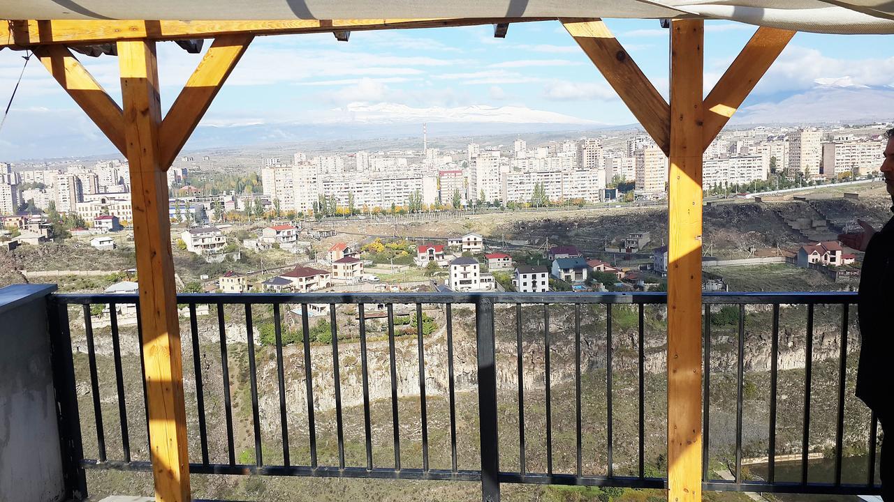 Ossanna Hotel Ереван Экстерьер фото