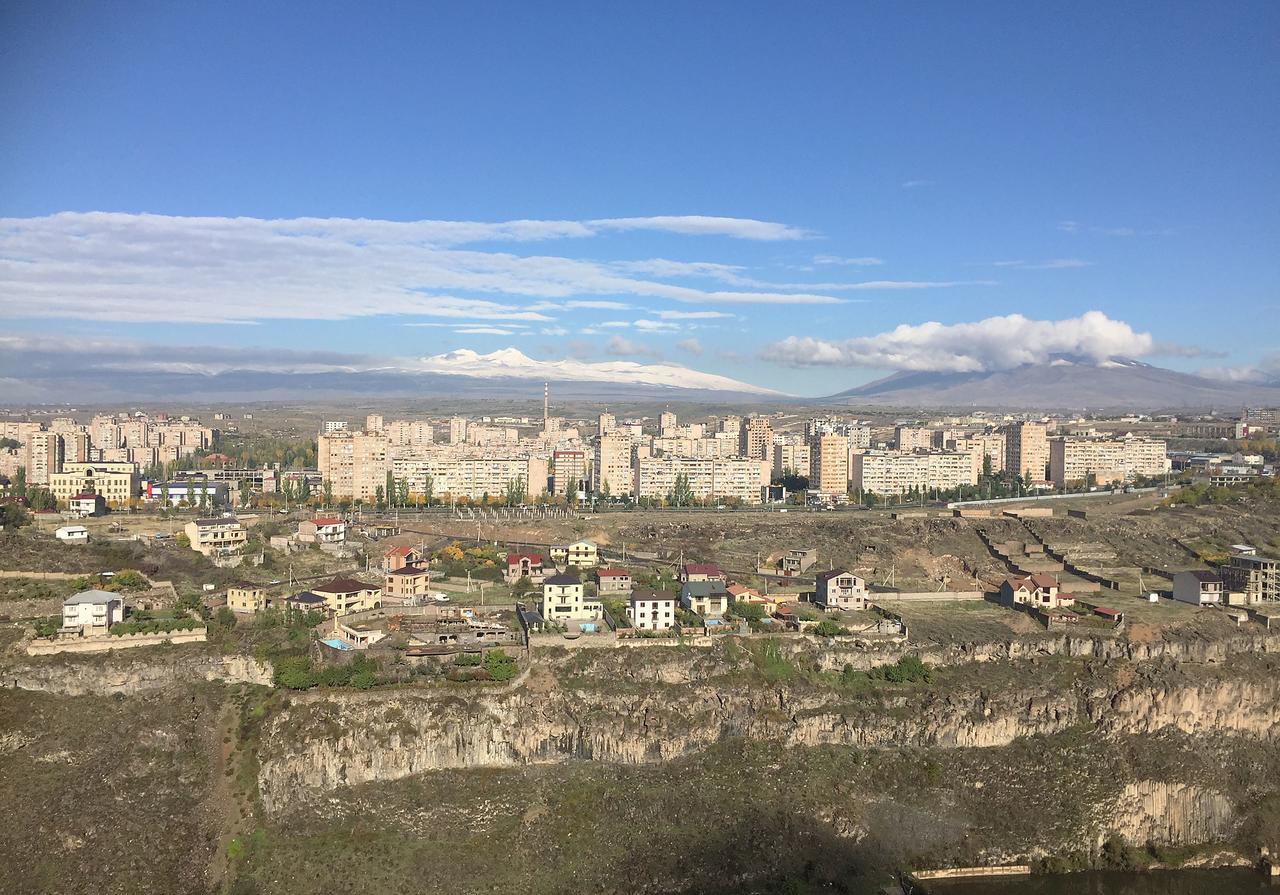 Ossanna Hotel Ереван Экстерьер фото