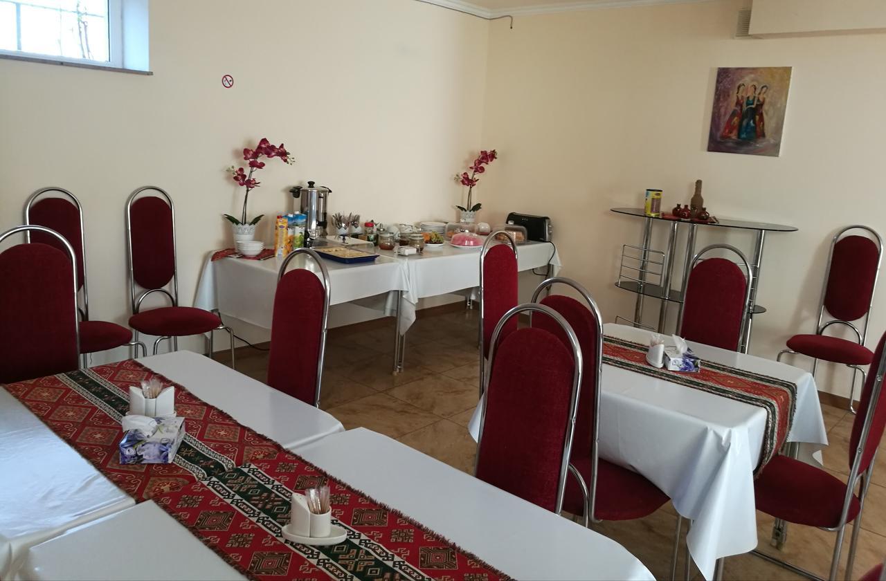 Ossanna Hotel Ереван Экстерьер фото