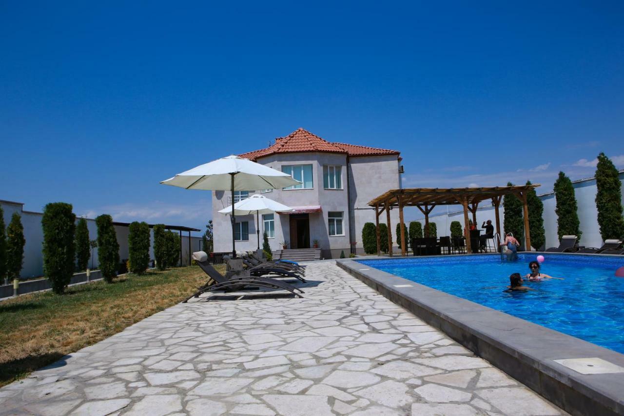Ossanna Hotel Ереван Экстерьер фото